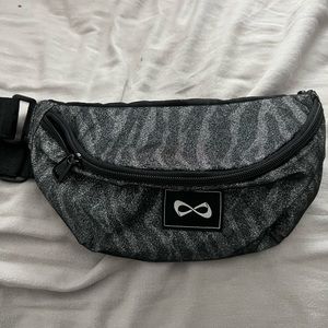 NFINITY FANNYPACK